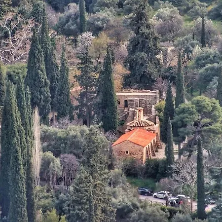 Ypsilon Iconicathenshome: Luxurious 3-bedroom Near Acropolis *