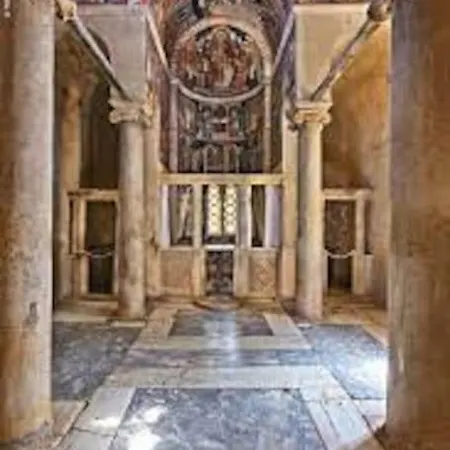 Ypsilon Iconicathenshome: Luxurious 3-bedroom Near Acropolis Apartment
