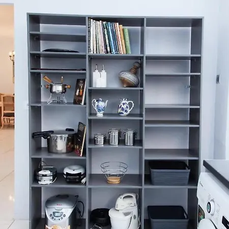 Ypsilon Iconicathenshome: Luxurious 3-bedroom Near Acropolis