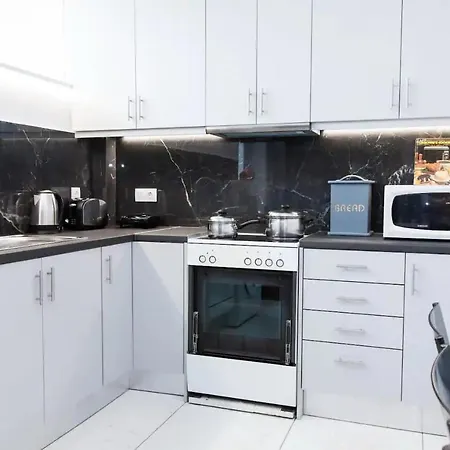 Apartment Ypsilon Iconicathenshome: Luxurious 3-bedroom Near Acropolis *