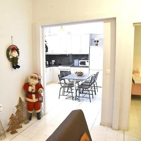Apartment Ypsilon Iconicathenshome: Luxurious 3-bedroom Near Acropolis