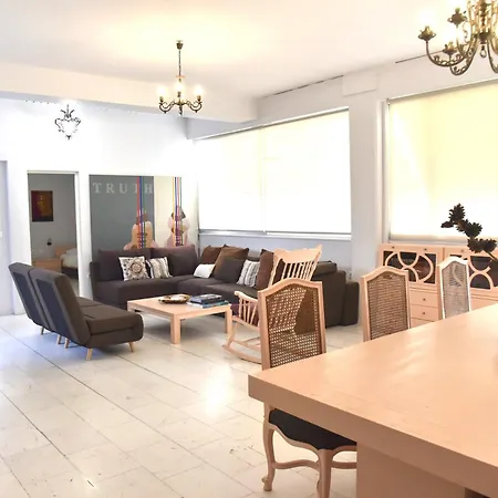 Ypsilon Iconicathenshome: Luxurious 3-bedroom Near Acropolis *
