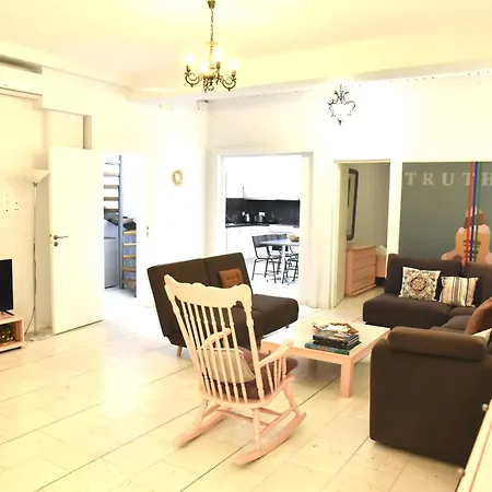 Ypsilon Iconicathenshome: Luxurious 3-bedroom Near Acropolis Apartment *